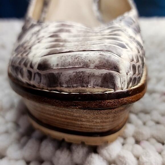 DONALD J PLINER STYLE# LISA SNAKE SKIN PLATFORM SLINGBACK WOMAN'S SIZE 10.☆SEXY☆ - Picture 5 of 16